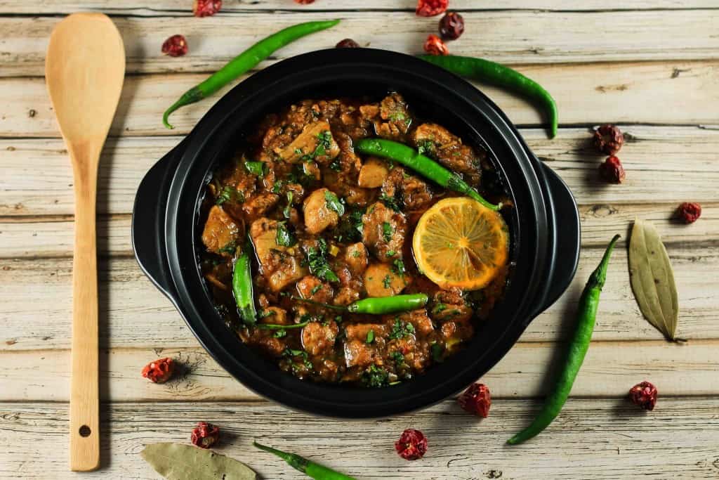 Authentic Indian Karahi Curry - You'll definitely end up impressing your friends and family with this delicious recipe! It's so simple to make and tastes completely authentic! | ScrambledChefs.com
