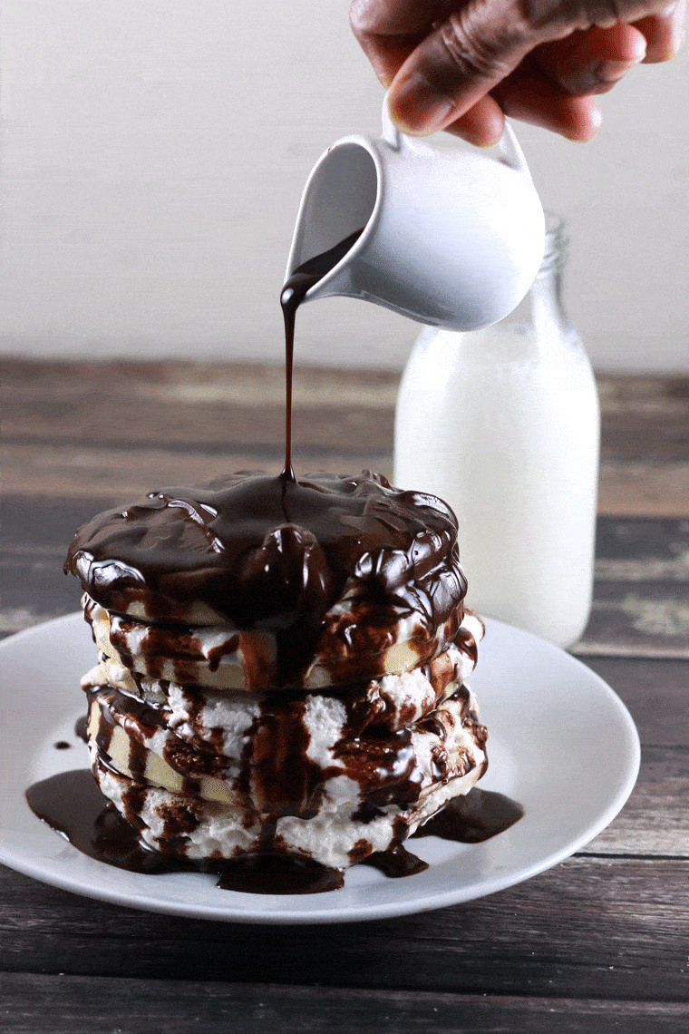 Boston Creme Pancakes - BOSTON CREAM PANCAKES! Yes, you read that right! These pancakes are legit food porn - they're everything you can imagine them to be! Creamy, chocolatey and fluffy - perfect for a Sunday brunch or your next cheat day! | ScrambledChefs.com