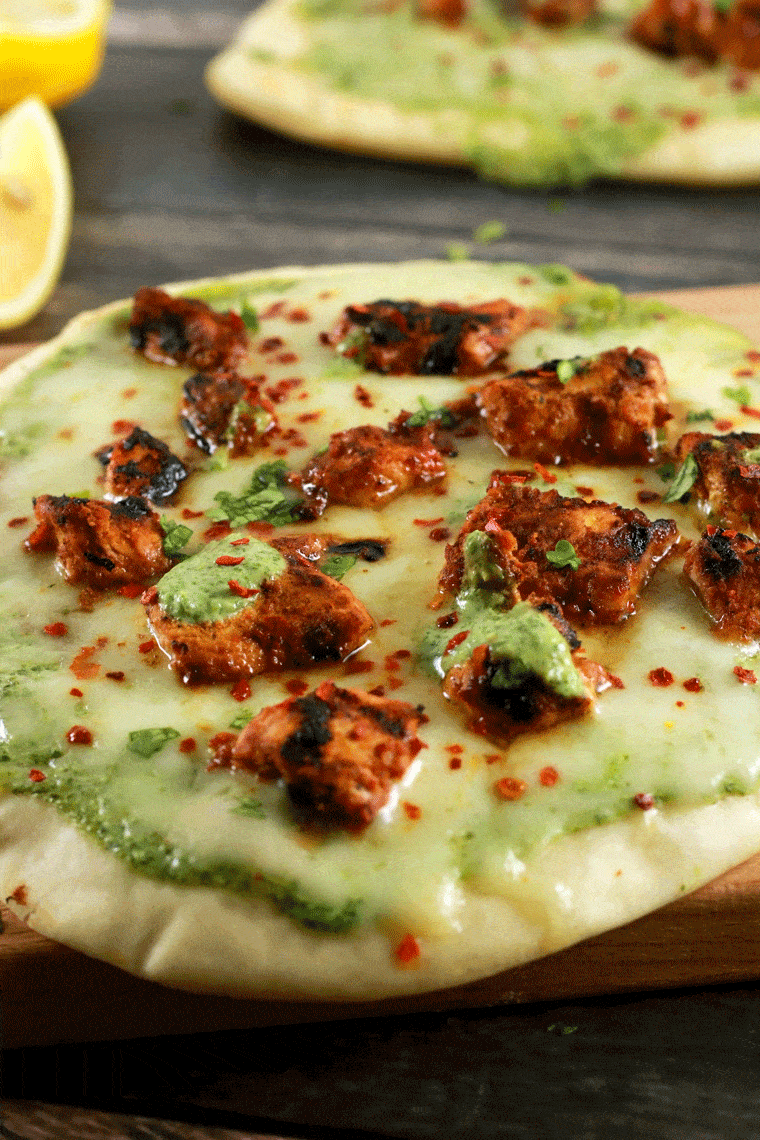 Stovetop Tandoori Tikka Naan Pizza - Love pizzas? Love Indian food? Then you'll absolutely LOVVEE this Stovetop Tandoori Tikka Naan Pizza recipe! Plus you don't need an oven for it! Perfect for a quick mid-week dinner!| ScrambledChefs.com