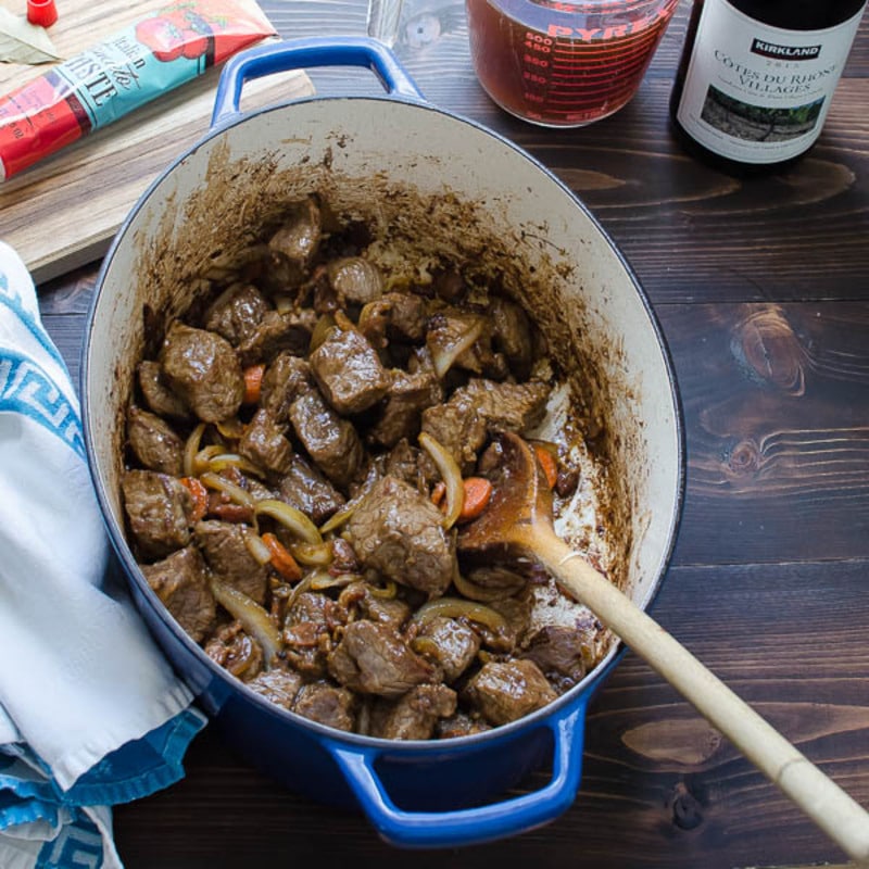 Beef bourgignon in dutch oven