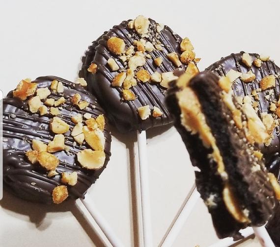 Chocolate dipped Peanut butter filled OREO Pops 1 Dozen | Etsy