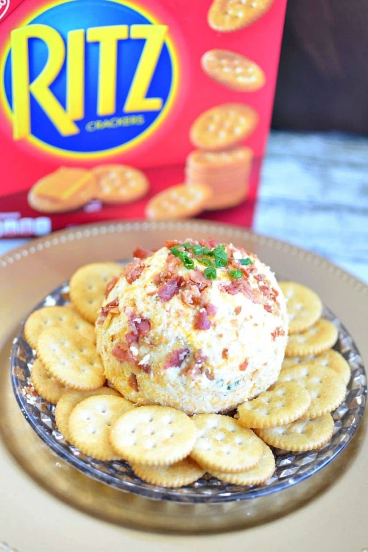 Cheese ball with crackers