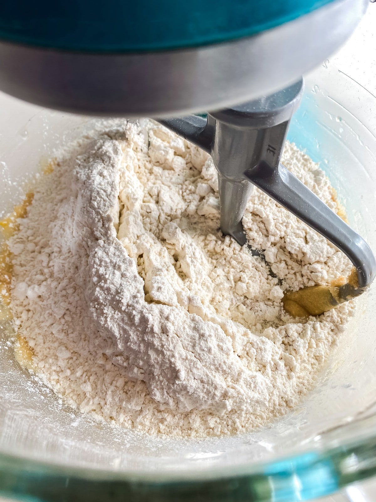 Flour in bowl with paddle attachment