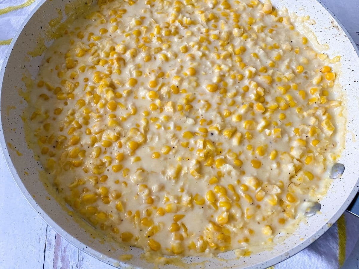 Close up image of skillet with corn