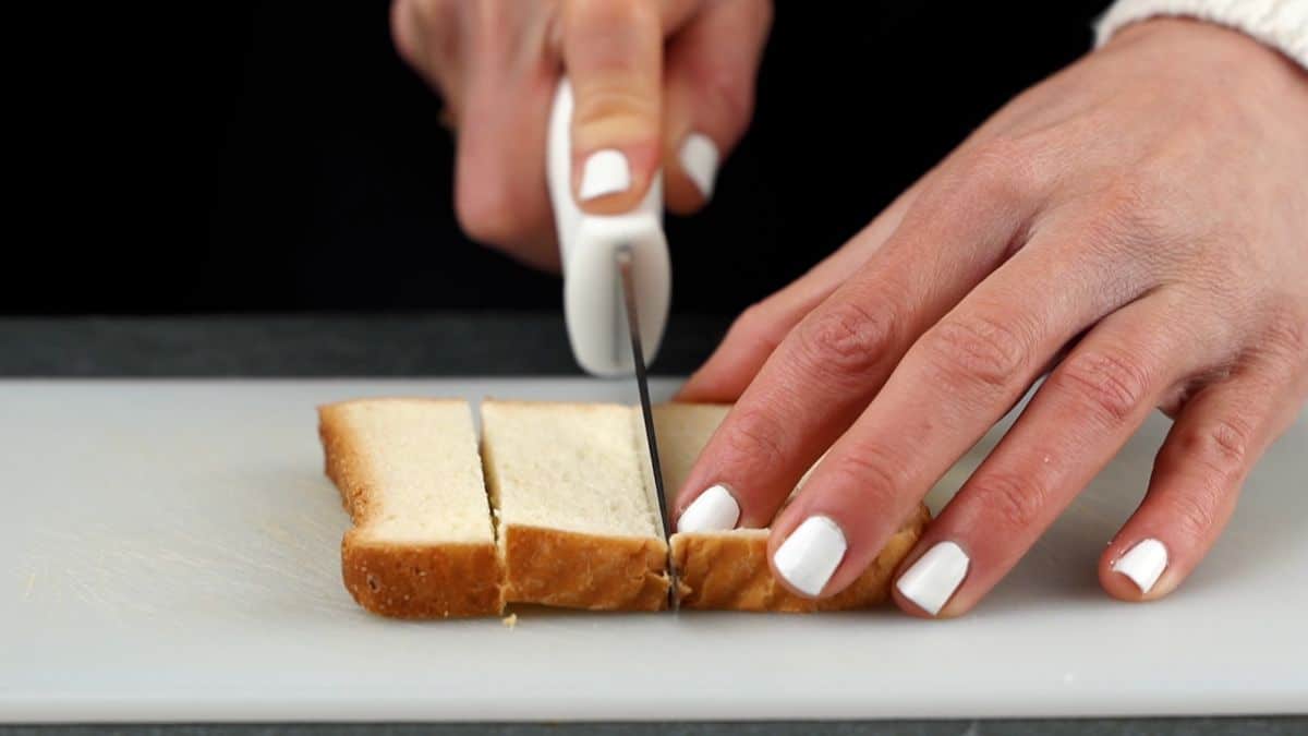 bread slices on whitecutting board