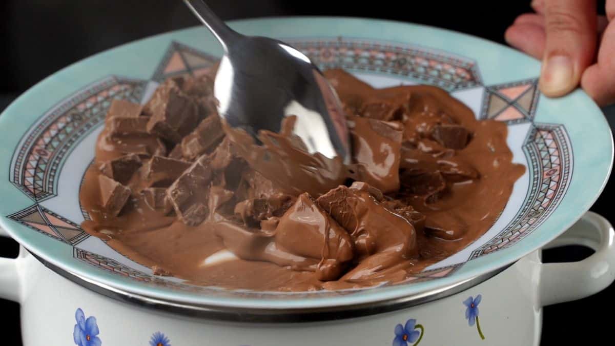 chocolate in bowl being melted